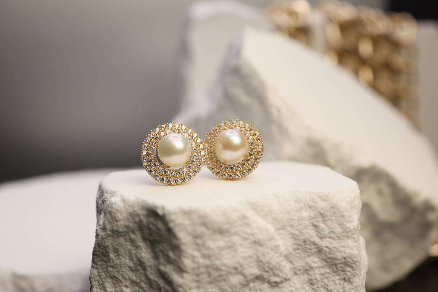 pearl 14k gold push back earrings
